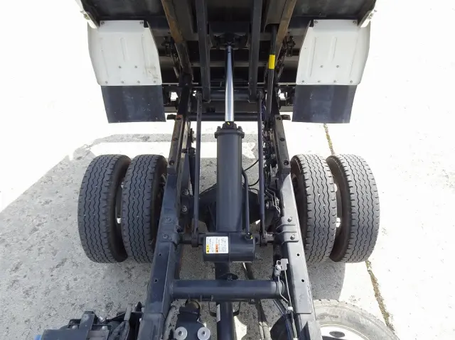 いすゞ エルフ 2RG-NJR88AT(2WD)の写真16