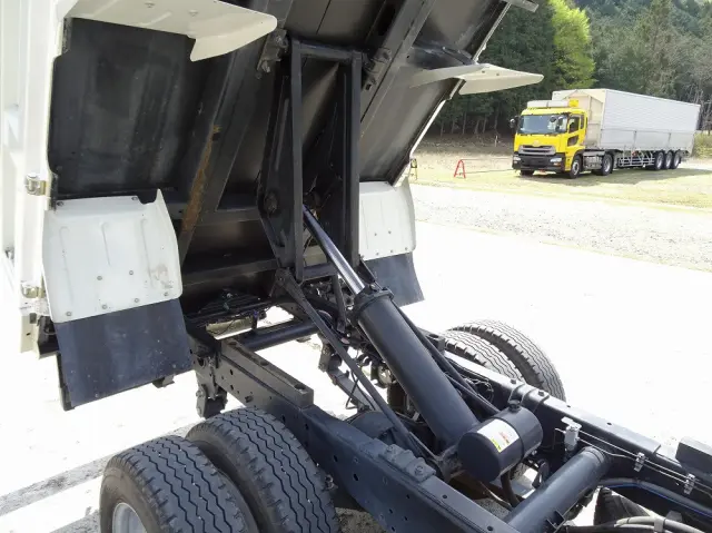 いすゞ エルフ 2RG-NJR88AT(2WD)の写真17