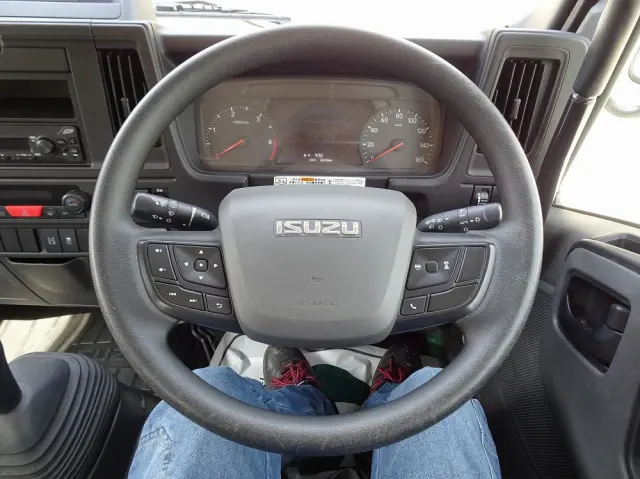 いすゞ エルフ 2RG-NJR88AT(2WD)の写真35