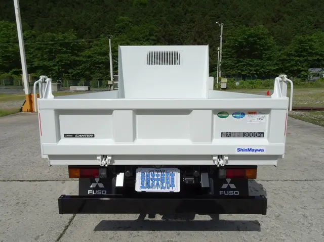 三菱 キャンター 2RG-FDA60(4WD)の写真8