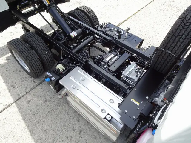 三菱 キャンター 2RG-FDA60(4WD)の写真14