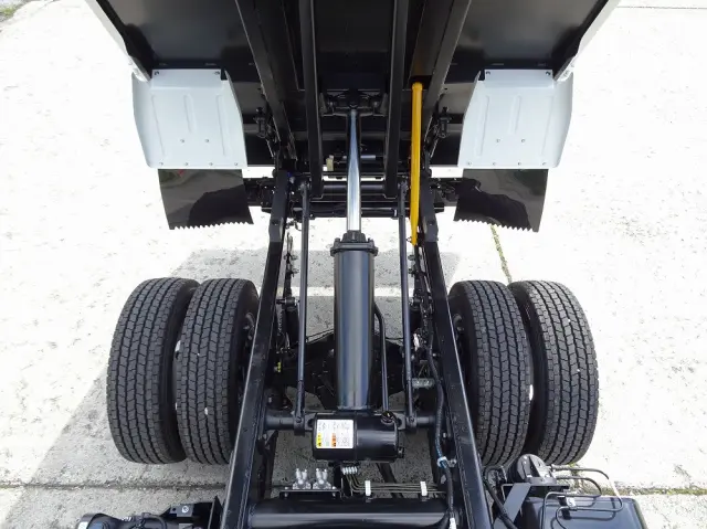 三菱 キャンター 2RG-FDA60(4WD)の写真17