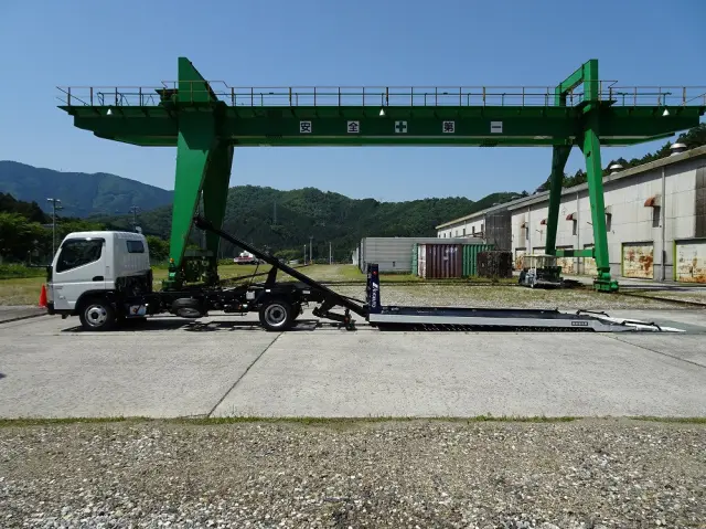 三菱 キャンター 2RG-FEB80(2WD)の写真7