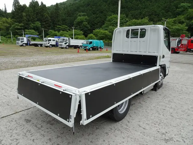 三菱 キャンター 2RG-FDA20(4WD)の写真2