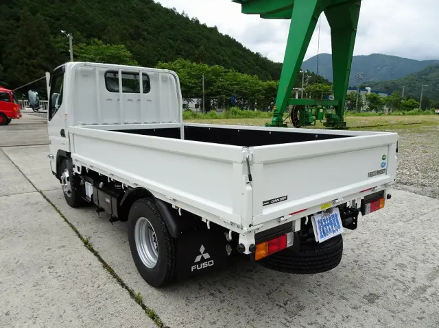 三菱 キャンター 2RG-FDA20(4WD)の写真6