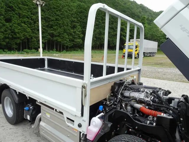 三菱 キャンター 2RG-FDA20(4WD)の写真17