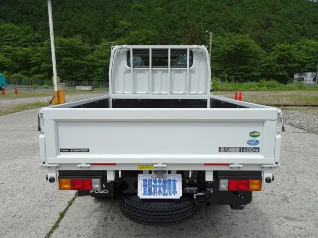 三菱 キャンター 2TG-FDA00(4WD)の写真3