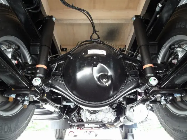 三菱 キャンター 2TG-FDA00(4WD)の写真9