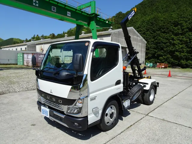 三菱 キャンター 2RG-FBAV0(2WD)の写真1