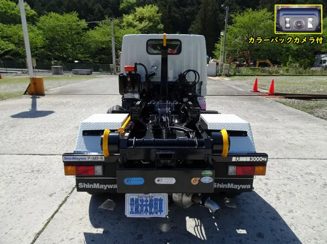 三菱 キャンター 2RG-FBAV0(2WD)の写真3