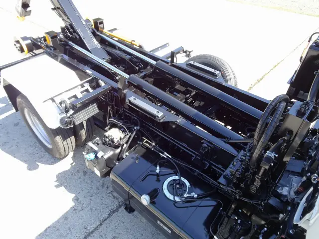 三菱 キャンター 2RG-FBAV0(2WD)の写真11