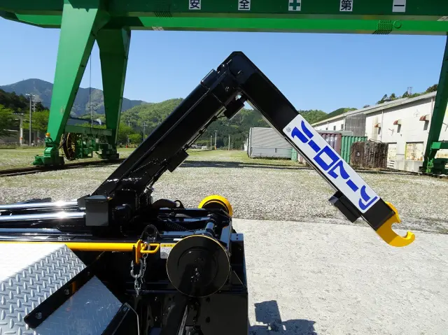 三菱 キャンター 2RG-FBAV0(2WD)の写真14
