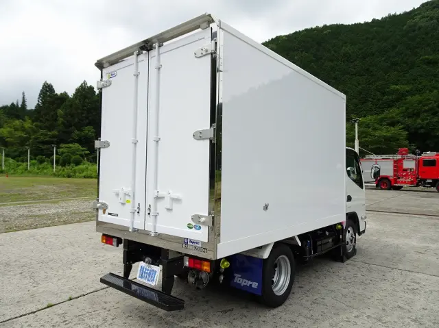 三菱 キャンター 2RG-FBAV0(2WD)の写真2