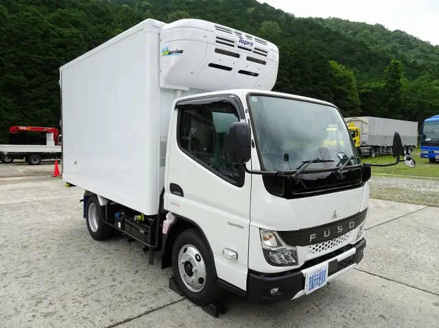 三菱 キャンター 2RG-FBAV0(2WD)の写真5