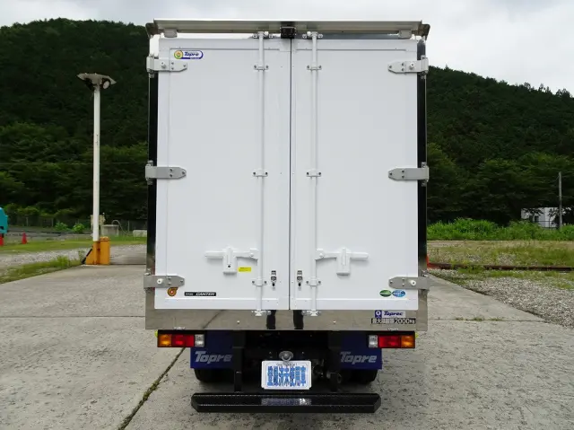 三菱 キャンター 2RG-FBAV0(2WD)の写真8