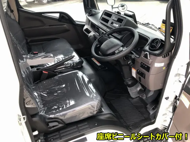 三菱 キャンター 2RG-FEAV0(2WD)の写真4