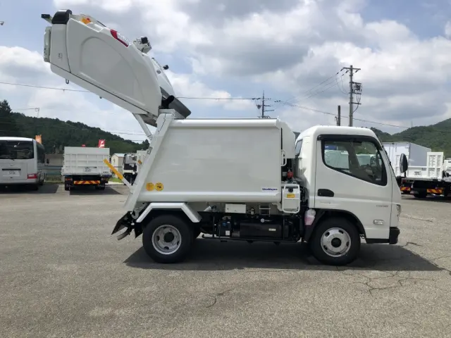 三菱 キャンター 2RG-FEAV0(2WD)の写真7
