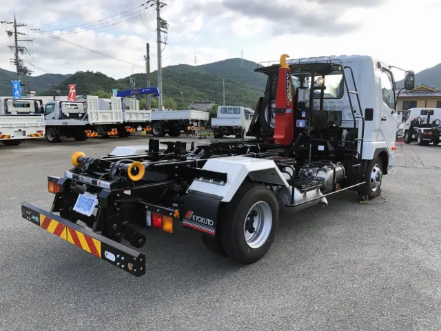 三菱 ファイター 2KG-FK72F(2WD)の写真3