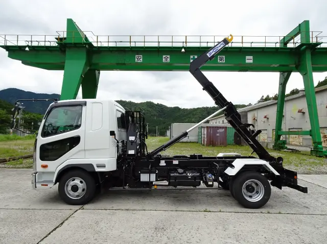 三菱 ファイター 2KG-FK62F(2WD)の写真7