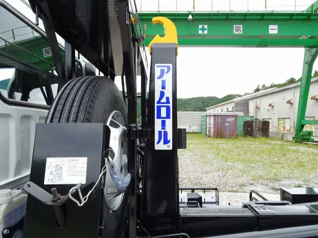 三菱 ファイター 2KG-FK62F(2WD)の写真14