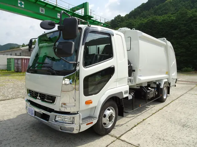 三菱 ファイター 2KG-FK62F(2WD)の写真1