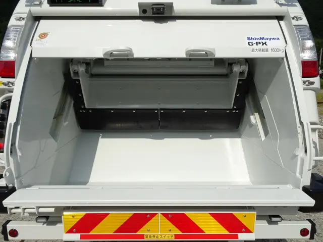 三菱 ファイター 2KG-FK62F(2WD)の写真11