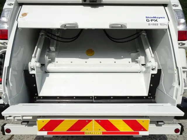 三菱 ファイター 2KG-FK62F(2WD)の写真12