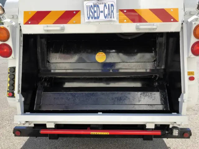 いすゞ エルフ BDG-NPR85AN(2WD)の写真13