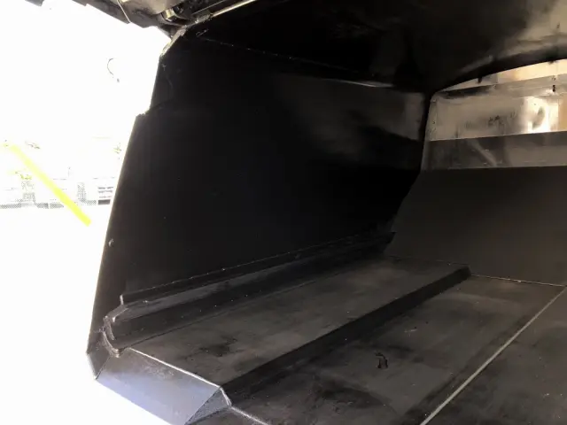 いすゞ エルフ BDG-NPR85AN(2WD)の写真15