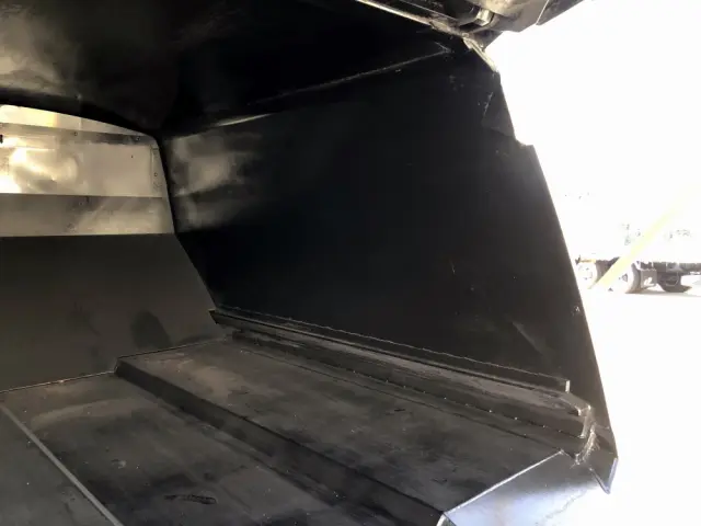 いすゞ エルフ BDG-NPR85AN(2WD)の写真16