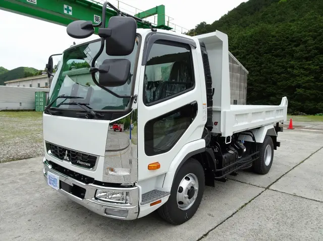 三菱 ファイター 2KG-FK72F(2WD)の写真1
