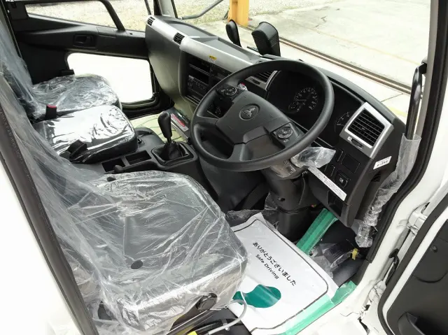 三菱 ファイター 2KG-FK72F(2WD)の写真4