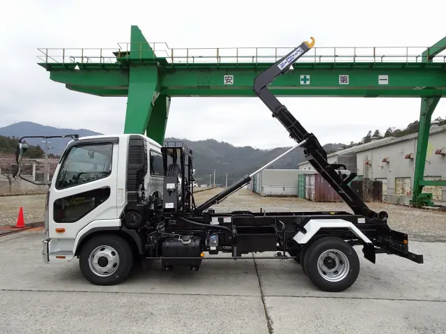 三菱 ファイター 2KG-FK72F(2WD)の写真7