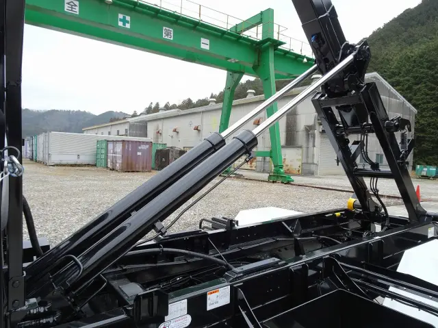 三菱 ファイター 2KG-FK72F(2WD)の写真14