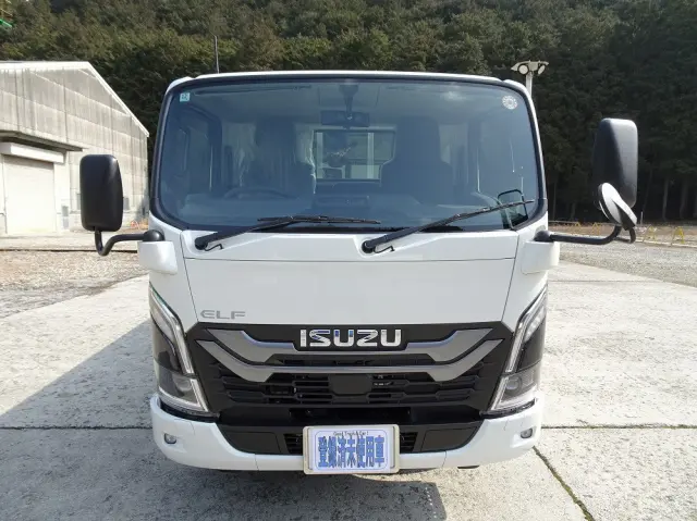 いすゞ エルフ 2TG-NJR88AF(2WD)の写真7