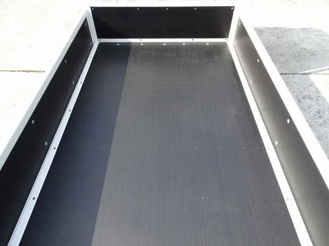 いすゞ エルフ 2TG-NJR88AF(2WD)の写真8