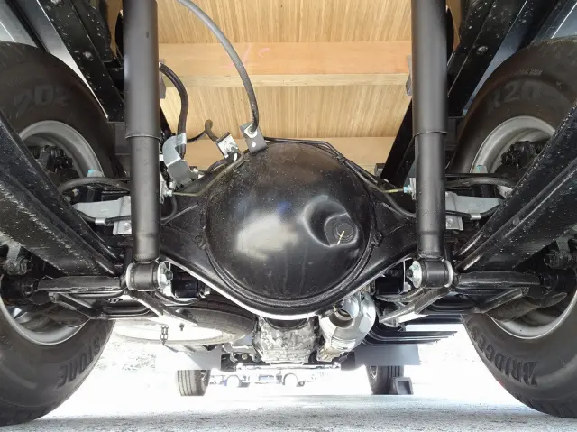 いすゞ エルフ 2TG-NJR88AF(2WD)の写真9