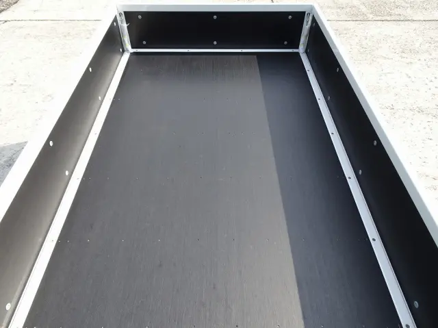 いすゞ エルフ 2TG-NJR88AF(2WD)の写真12