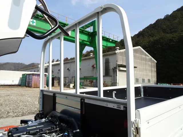 いすゞ エルフ 2TG-NJR88AF(2WD)の写真17