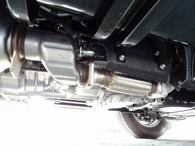 いすゞ エルフ 2TG-NJR88AF(2WD)の写真24