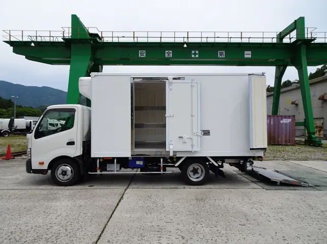 日野 デュトロ TPG-XZU710M(2WD)の写真7