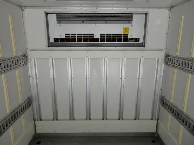 日野 デュトロ TPG-XZU710M(2WD)の写真18