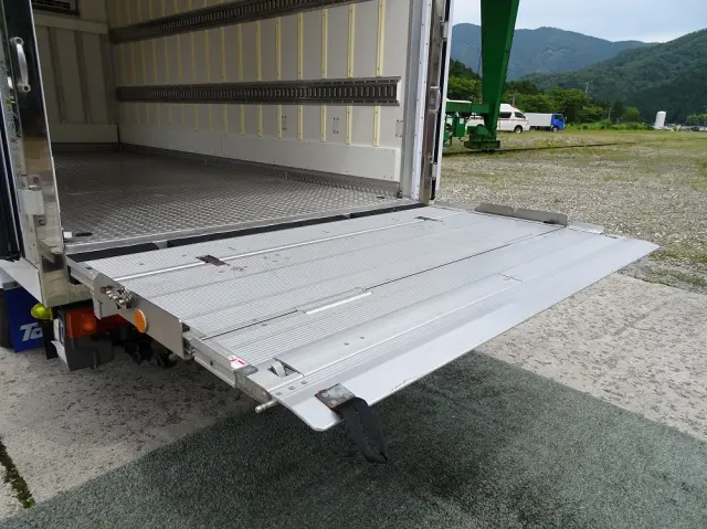 日野 デュトロ TPG-XZU710M(2WD)の写真22