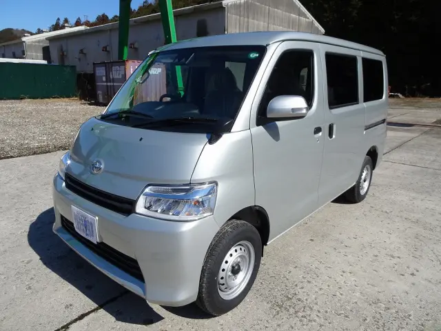 トヨタ タウンエースバン 5BF-S403M(2WD)の写真1