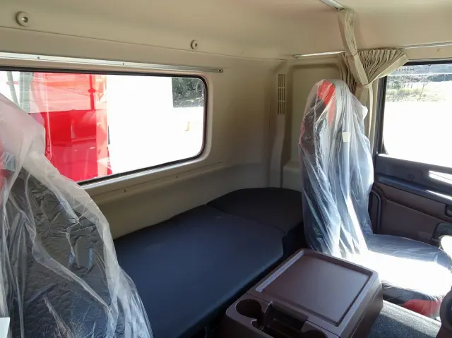 日野 プロフィア 2DG-FW1AHC(8x4)の写真37