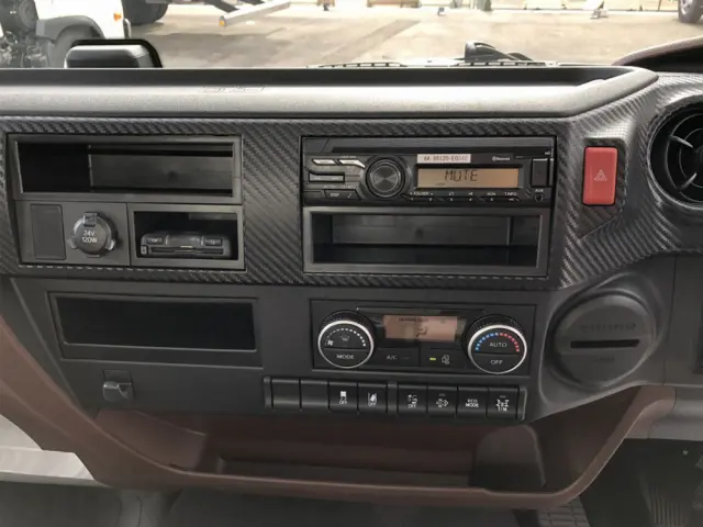 日野 レンジャー 2KG-FC2ABA(2WD)の写真38