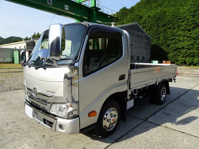トヨタ ダイナ 2RG-XZU605(2WD)の写真1