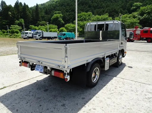 トヨタ ダイナ 2RG-XZU605(2WD)の写真2