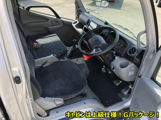 トヨタ ダイナ 2RG-XZU605(2WD)の写真4