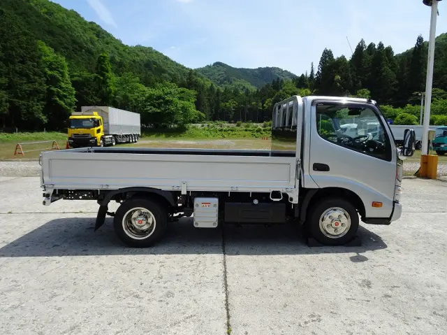 トヨタ ダイナ 2RG-XZU605(2WD)の写真18